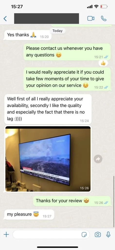 Message WhatsApp d'un abonné satisfait de la stabilité 4K